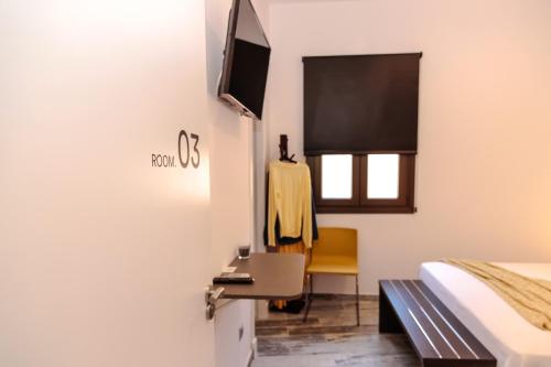 The 8 Rooms House