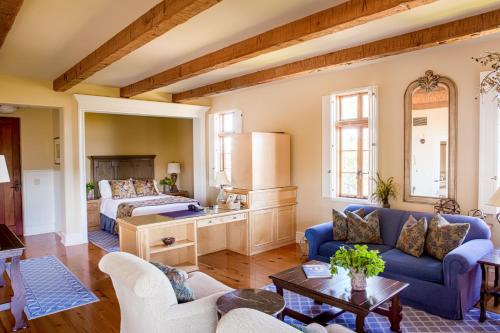 CaliPaso Winery & Villa in Wellsona