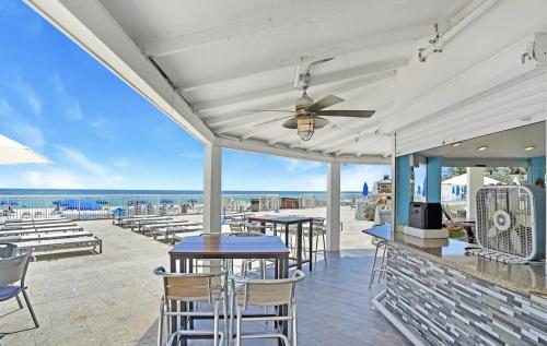 Pet Friendly Studio Beach and Pool Access, gym ! in Spiaggia Golden Beach