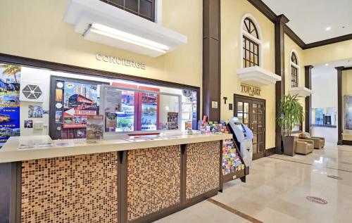 Pet Friendly Studio Beach and Pool Access, gym ! in Spiaggia Golden Beach