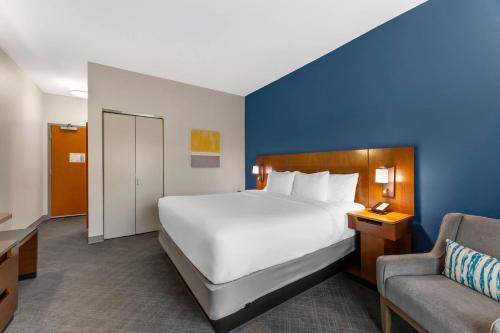 Comfort Inn & Suites Akron South in Akron, USA