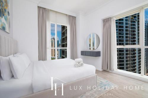 LUX The Ultimate Lake View Residence, Dubai (foto 4)