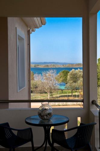 Fillis House - image 9