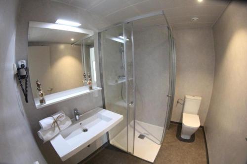 Deluxe Suite with Sea View