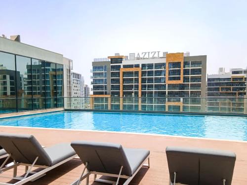 PVH - Sobha Waves - Serene 1BR minutes to Downtown - image 13