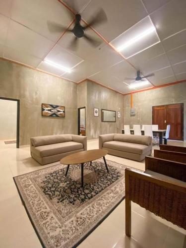 Homestay Kota Bharu Kolam Renang Indoor Che Yam