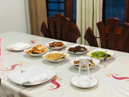 Ēdiens un dzērieni, White Square Home-stay in Wellawaya