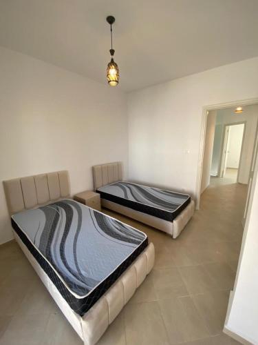 Magnifique Duplex Vue Mer 4 chambres Bénian (Magnifique Duplex Vue Mer 4 chambres Benian) in Ain Benian