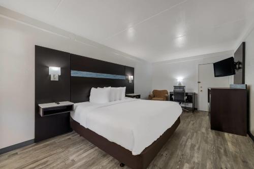 Quality Inn & Suites Airport