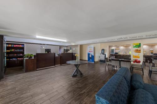 Foto - Quality Inn & Suites Airport