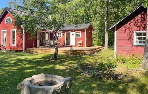 . 2 Bedroom Pet Friendly Home In Gotlands Tofta