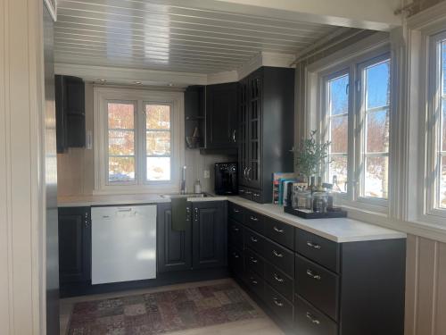 Vistas, Centrally Located Cabin by the Sea - Sortland in Sortland