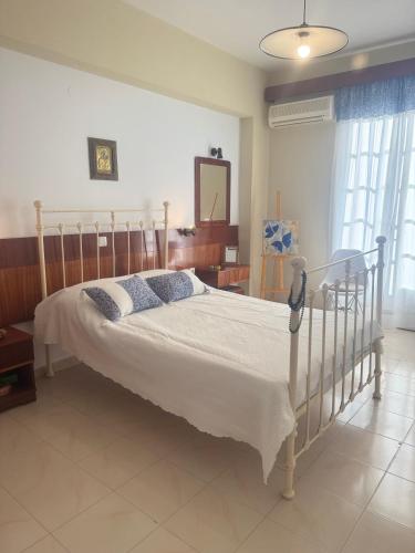 1 double bed, 3 twin beds