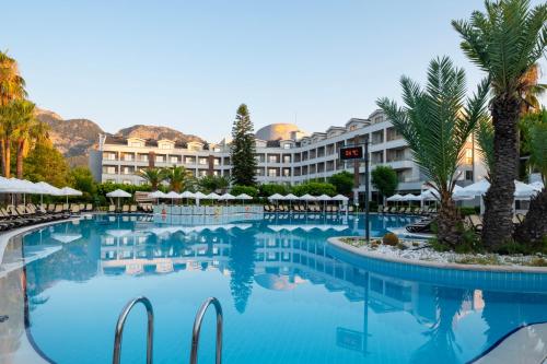 Fame Residence Goynuk - 수영장