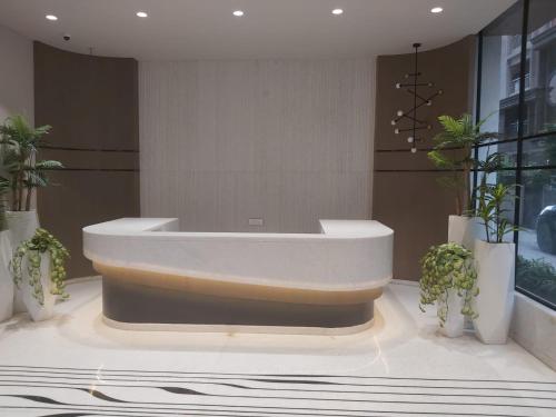 Neon - Royal Nest Aerotel  near Pune Airport