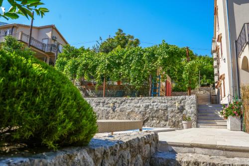 Kilátás, Apartments Mezini 11 in Škaljari