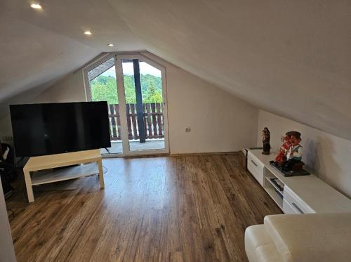 Hilltop vineyard house