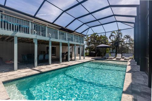 NEW Coral Cottage l Heated Pool | 6bd | 12 people – khách sạn tại Bắc Fort Myers