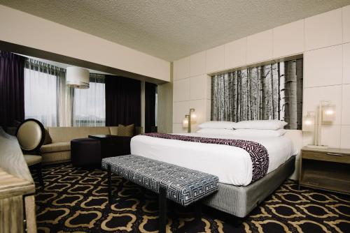 1 queen bed
