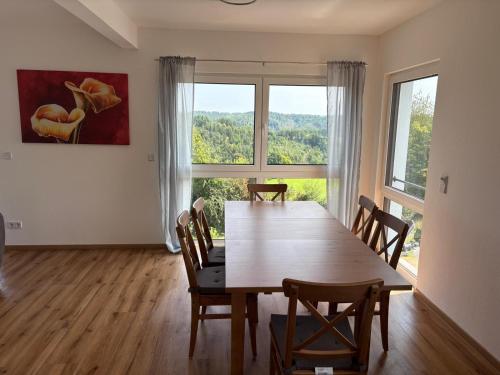 Ferienhaus Kölzer Weg Obergeschoss mit Ladestation (Ferienhaus Kolzer Weg Obergeschoss mit Ladestation) in Birken-Honigsessen