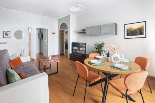  2-Bedroom Apartment in Alba with Free Parking and Air Conditioning in Alba