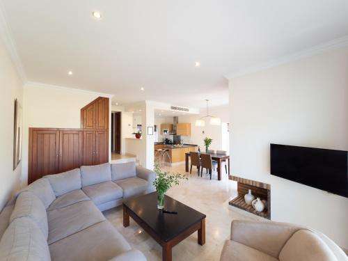 Arcos Gardens Sol Rent Golf - Tap to explore photos