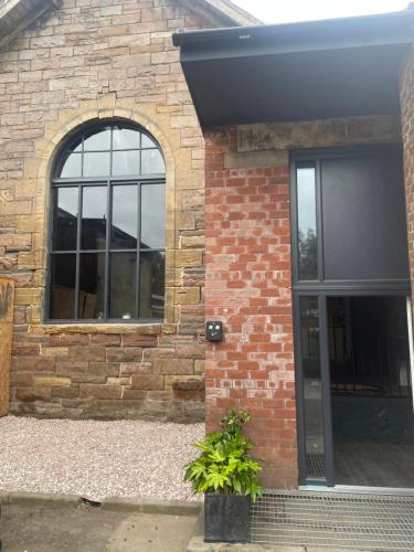 Hidden Wellhouse in Prestonfield