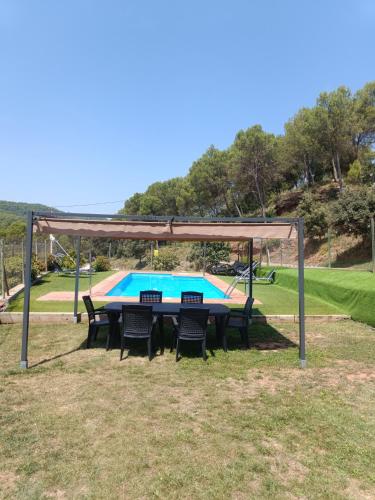 Úszómedence, Masia La Roca in Szentpedor