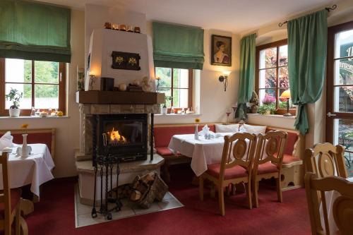 Restaurant, Romantik Hotel Zum Lindengarten in Jonsdorf