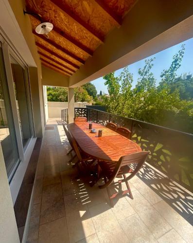 Erkély/terasz, Villa moderne adapté aux PMR (Villa moderne adapte aux PMR) in Carpentras