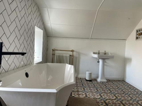 Traditional farm house in Antrim in แอนทรีม