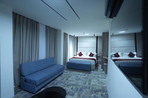 Roya Downtown Boutique Hotel - image 13