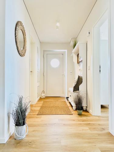 Entrance, Surfbude, Olpenitz - moderne Ferienwohnung in direkter Strandnahe mit eigenem Eingang, Sauna, Kamino in Olpenitz