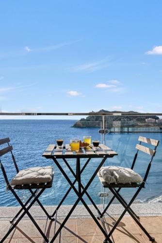 2 BR - Above sea - Beachfront, Águilas