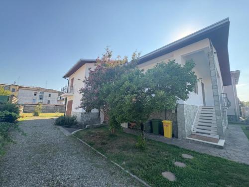 Utvendig, Casa Ortensia Saronno in Saronno