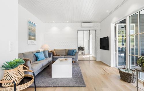 Cozy Home In Ebeltoft With Wifi in Handrup Strand