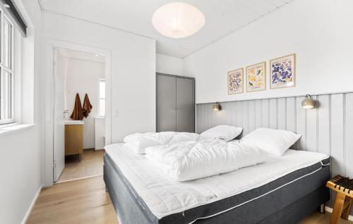 Cozy Home In Ebeltoft With Wifi in Handrup Strand