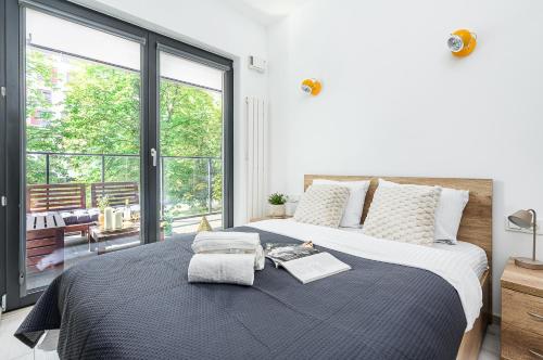Lumina spacious apartments with parking in Warsaw