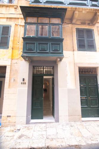 Apartment with Lush Yard - Valletta, La Valletta (foto 10)
