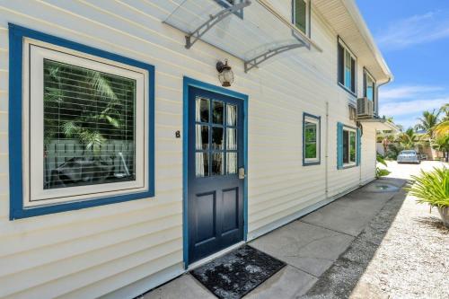 Conch Cottage home in Bradenton Beach, USA