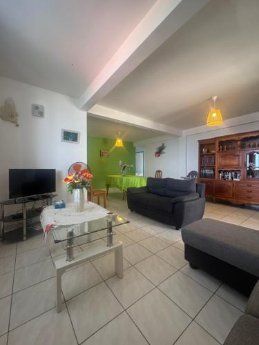 Villa Tifèfène, Les Anses d'Arlet (Villa Tifefene, Les Anses d'Arlet) in Les Anses-d'Arlet