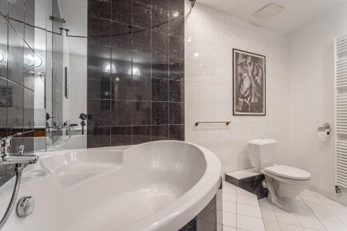 Parkview Penthouse, Praha (fotografie 7)