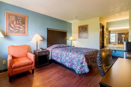 Regency Inn and Suites Bay City Texas - image 6