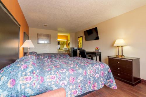 Regency Inn and Suites Bay City Texas - image 7