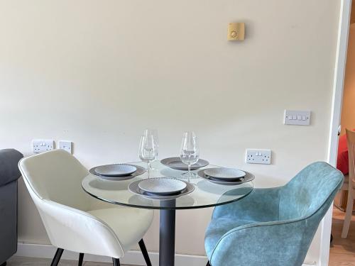 Cosy 2 bed near Excel and City Airport - image 8