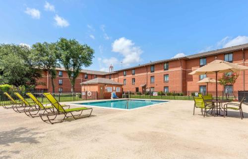 Extended Stay America Suites - Arlington - Six Flags - image 9