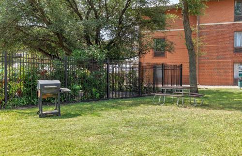 Extended Stay America Suites - Arlington - Six Flags, Tarrant