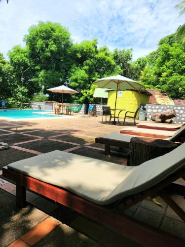 Atlakamani Surf in El Cuco