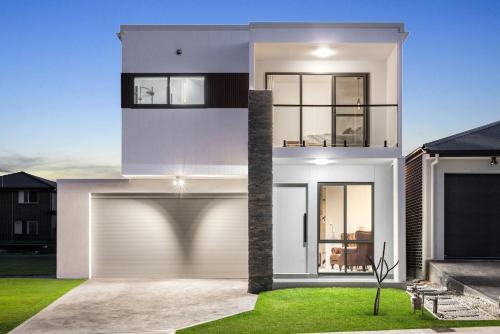 Austral Luxury 5Br Classic Model House