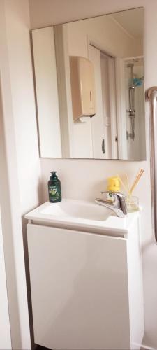 حمام, Double Room in Papamoa Beach